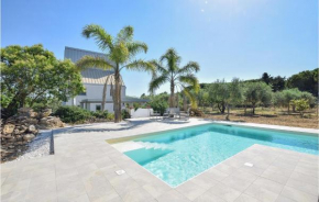 Awesome home in Castelvetrano with Outdoor swimming pool, WiFi and 3 Bedrooms Porto Palo Di Menfi
